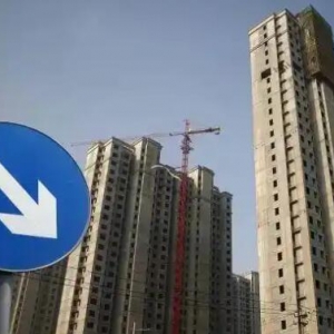 �����С�ӭ�����{����ጷų�������̖���������꣬�@4���Ҫ֔��ُ�I